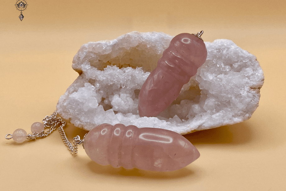 Péndulo egipcio de cuarzo rosa