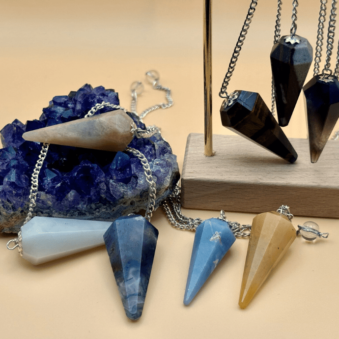 Péndulo facetado mineral