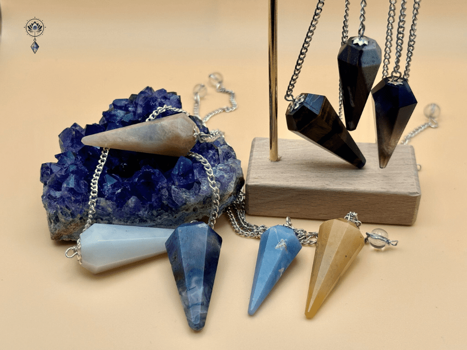 Péndulo facetado mineral