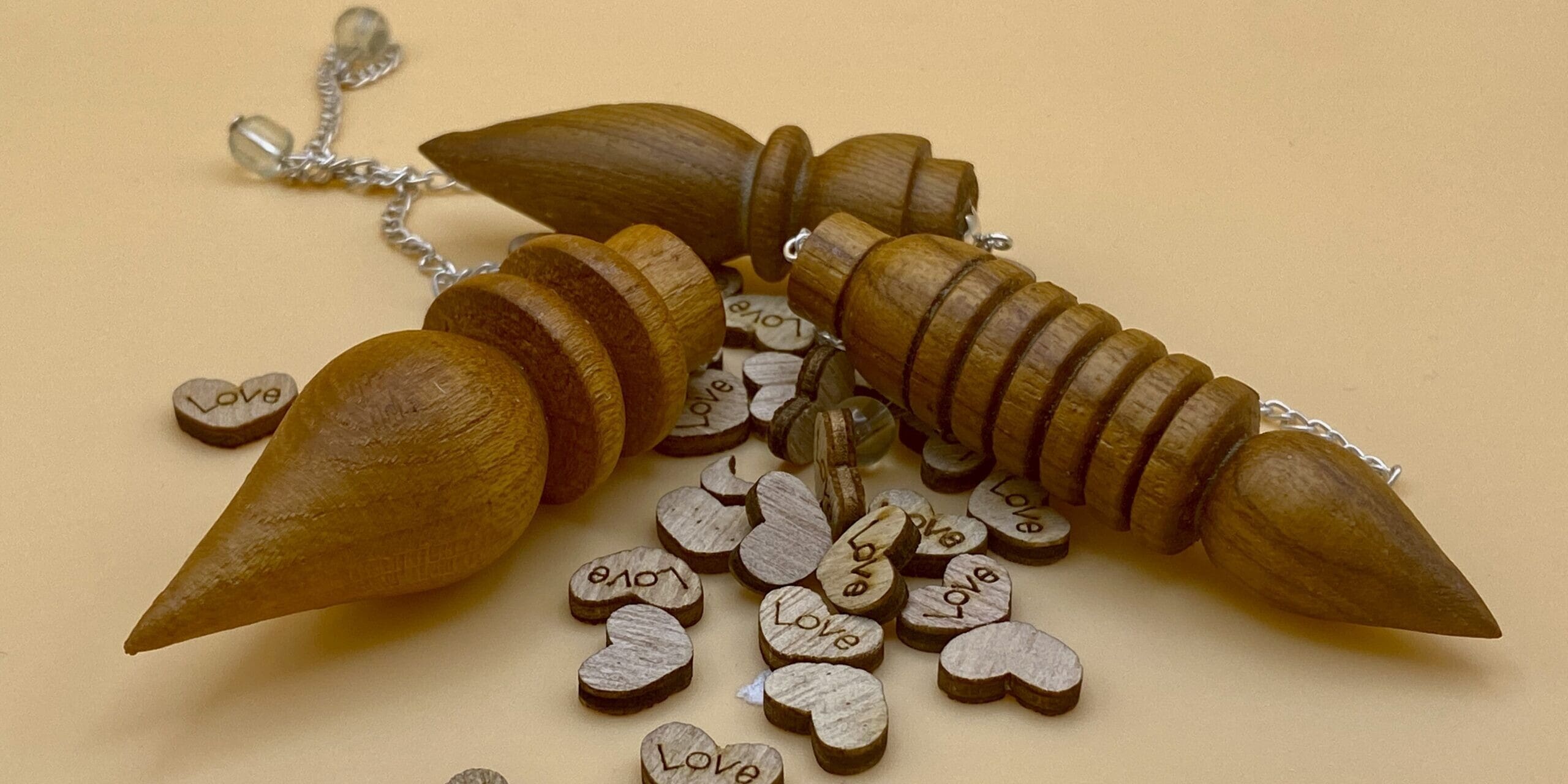 pendulos de madera 1