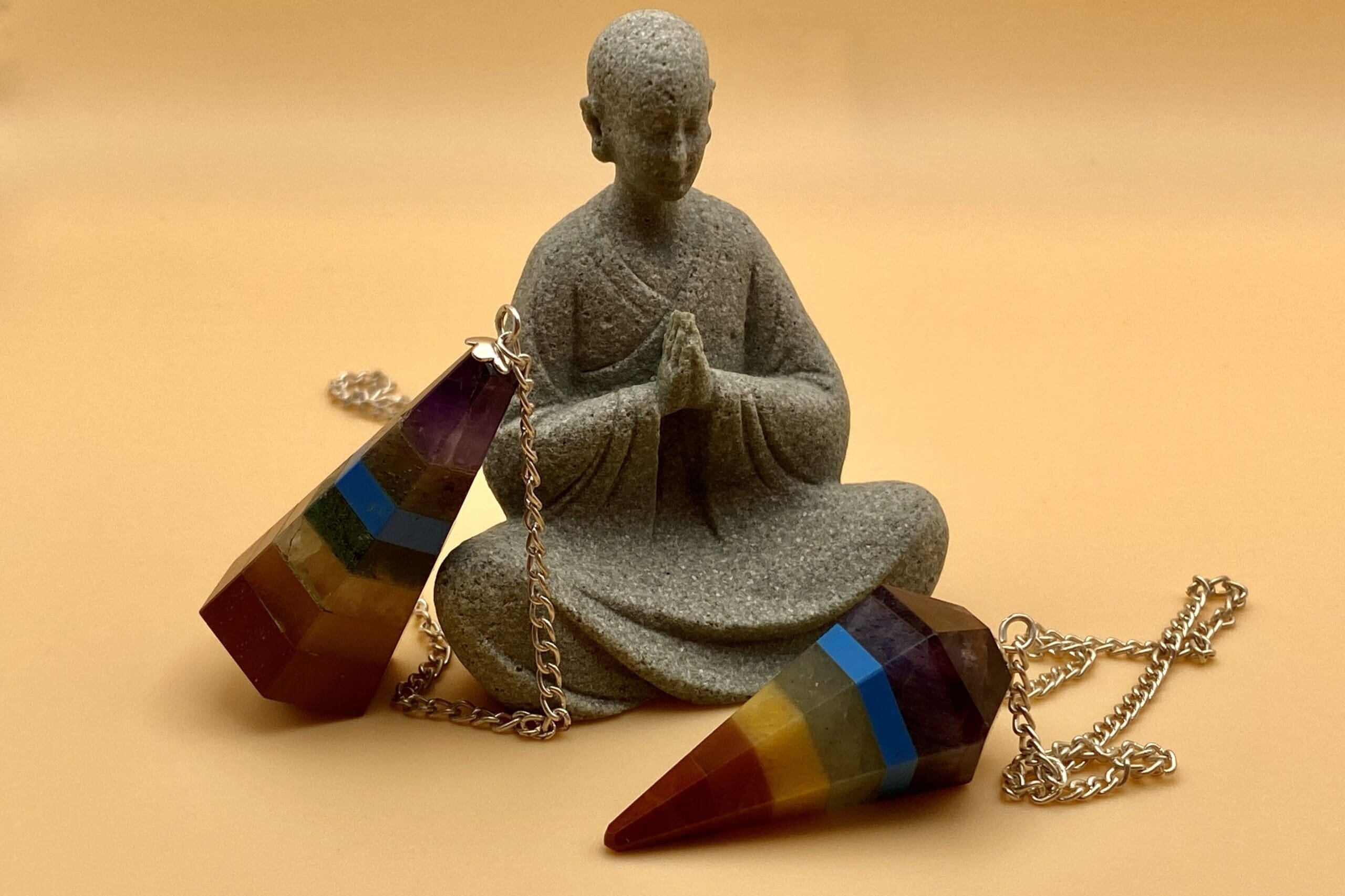 Péndulo de los 7 chakras facetado
